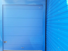 Секционные ворота Синие DoorHan RSD02